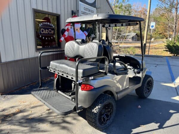 Grey Club Car - Tempo - Image 3